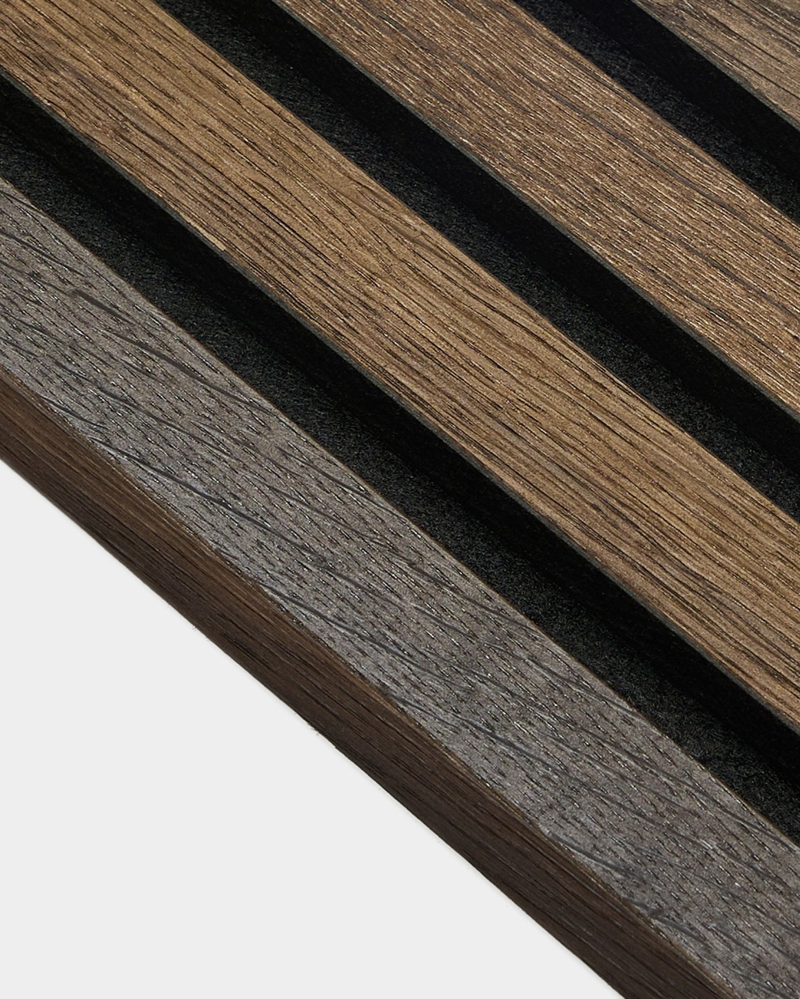 Close-up of 2.2 cm rustic smoked oak end lamella by WoodUpp, highlighting grain texture suitable for Akupanel acoustic panel installation.