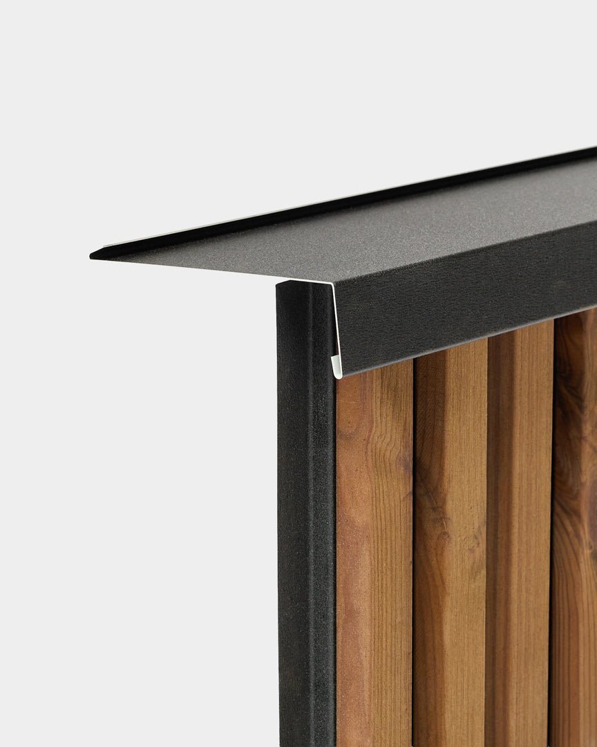 WoodUpp Aluwood facade panel window sill, 240 cm, with a powder-coated black cap designed to protect outdoor wooden slat fences from water ingress.
